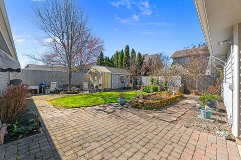 Tiny photo for 296 Brandon Street, Central Point, OR 97502 (MLS # 220216914)