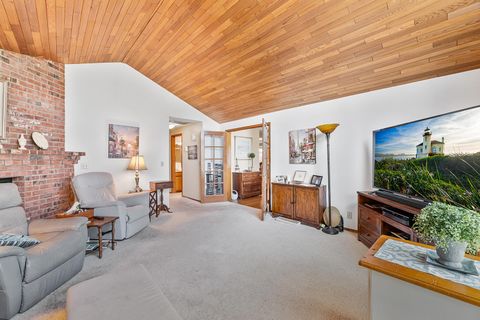 Tiny photo for 296 Brandon Street, Central Point, OR 97502 (MLS # 220216914)