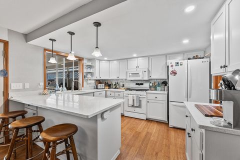 Tiny photo for 296 Brandon Street, Central Point, OR 97502 (MLS # 220216914)