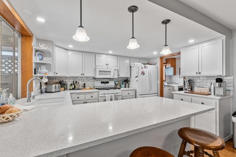 Tiny photo for 296 Brandon Street, Central Point, OR 97502 (MLS # 220216914)