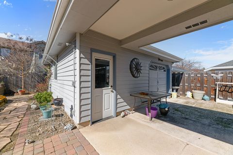 Tiny photo for 296 Brandon Street, Central Point, OR 97502 (MLS # 220216914)