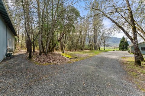 Tiny photo for 314 Triller Lane, Grants Pass, OR 97527 (MLS # 220216919)