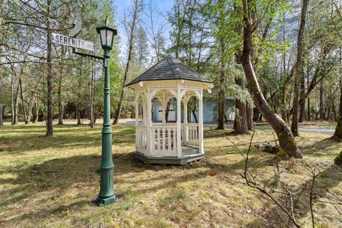 Tiny photo for 314 Triller Lane, Grants Pass, OR 97527 (MLS # 220216919)