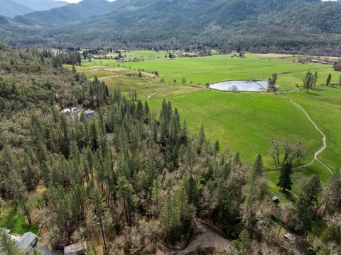 Tiny photo for 314 Triller Lane, Grants Pass, OR 97527 (MLS # 220216919)