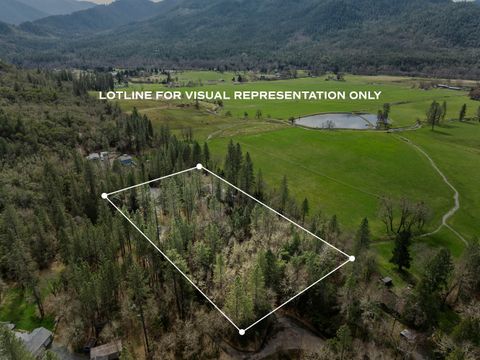 Tiny photo for 314 Triller Lane, Grants Pass, OR 97527 (MLS # 220216919)