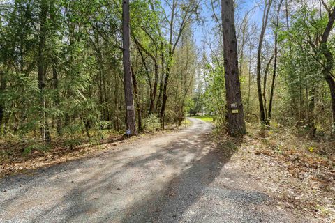 Tiny photo for 314 Triller Lane, Grants Pass, OR 97527 (MLS # 220216919)