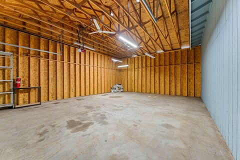 Tiny photo for 314 Triller Lane, Grants Pass, OR 97527 (MLS # 220216919)