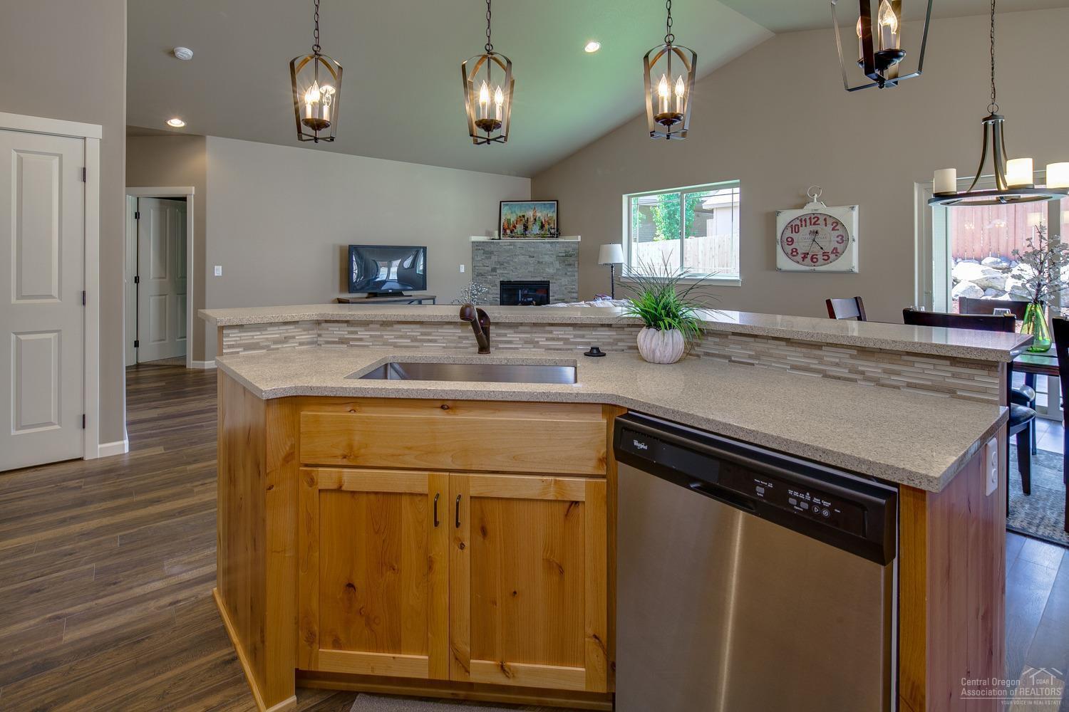 Kian Canyon - Residential