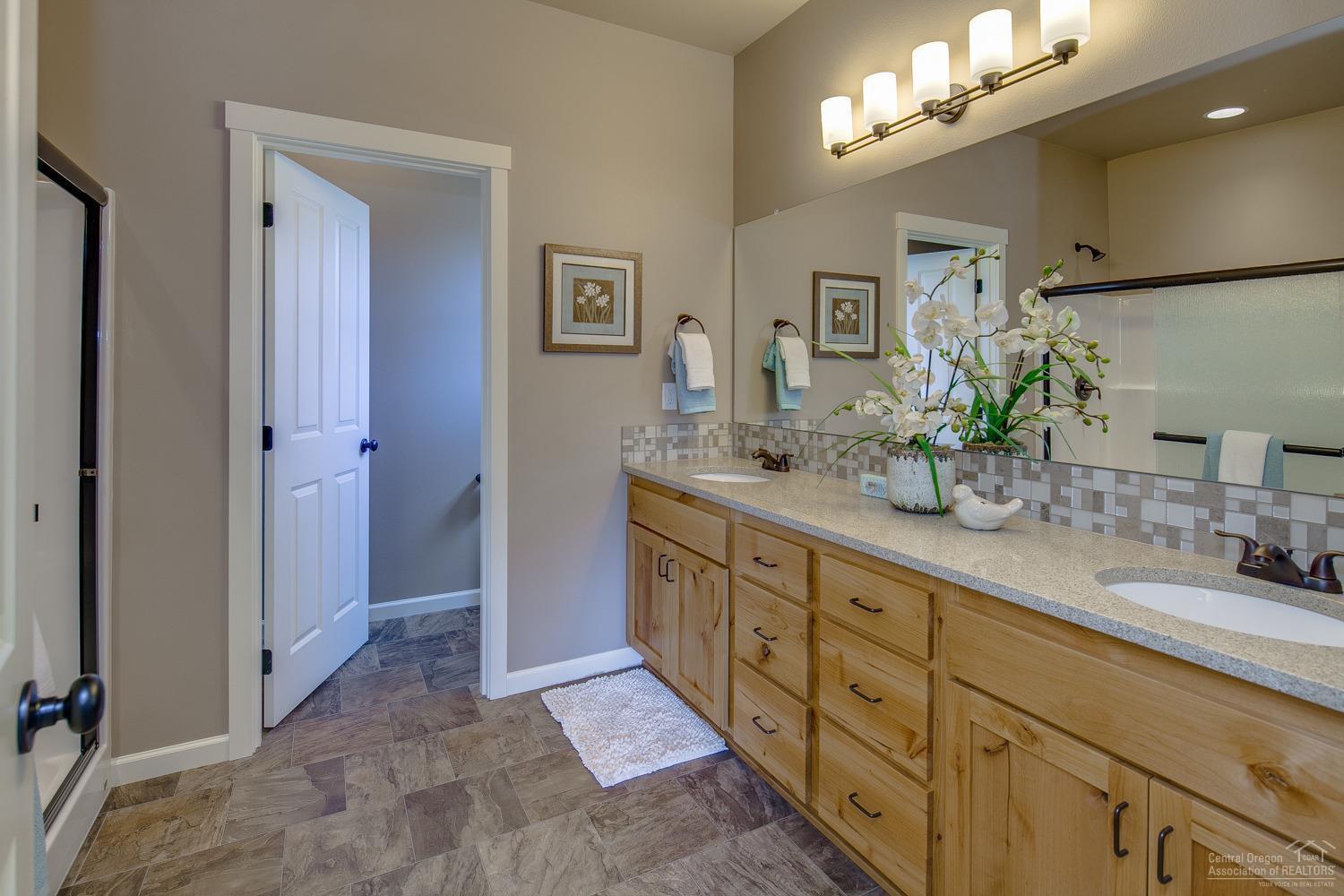 Kian Canyon - Residential