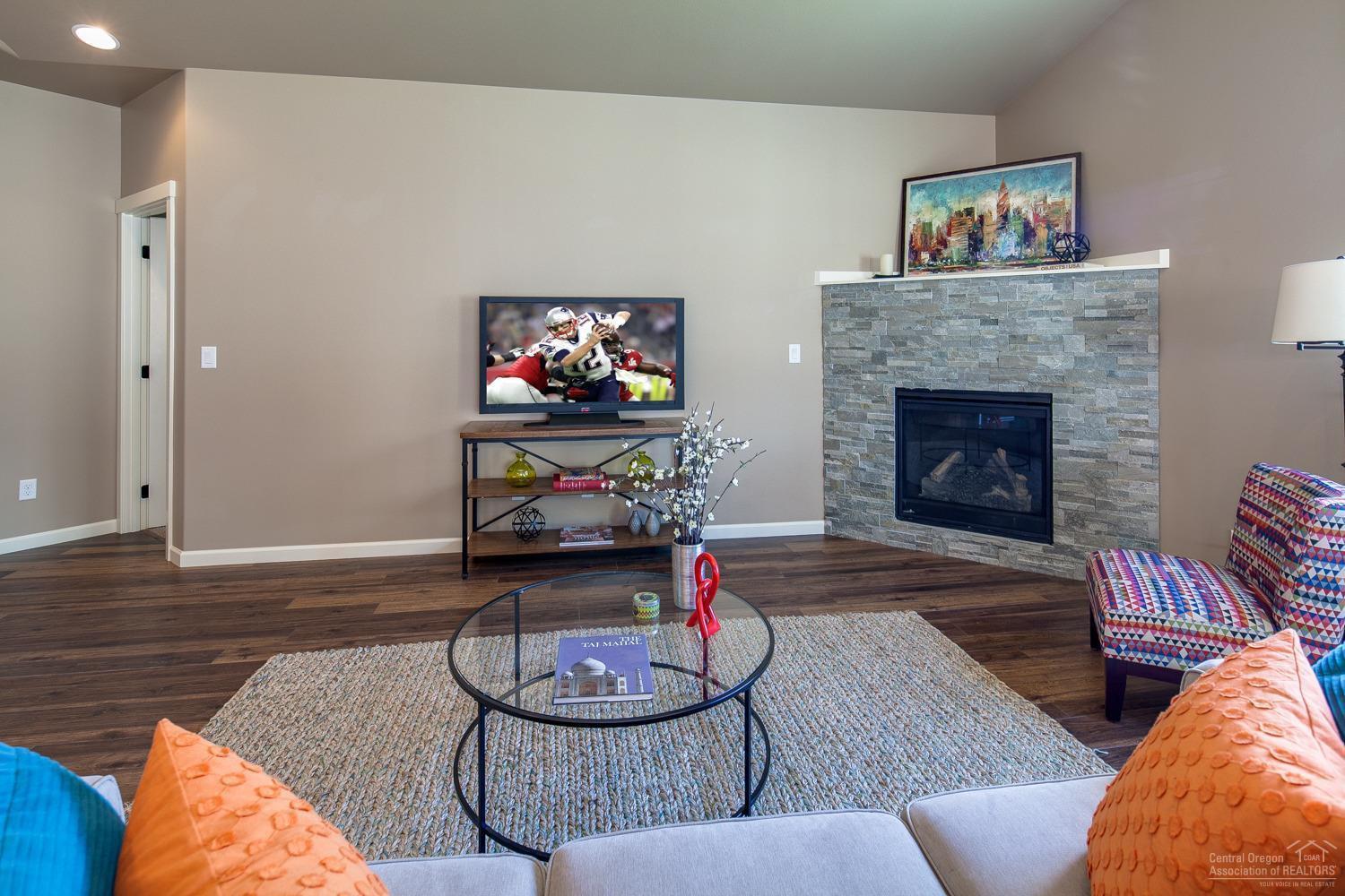 Kian Canyon - Residential