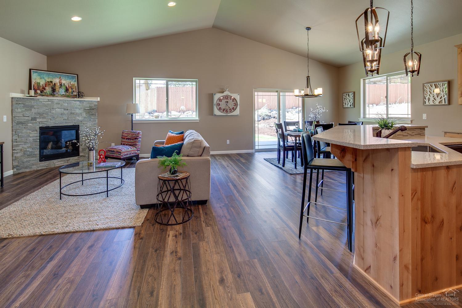 Kian Canyon - Residential