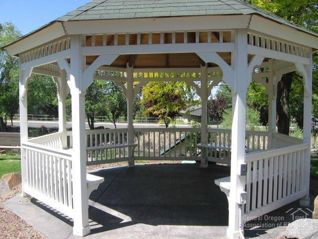 Boulder Brook - Residential