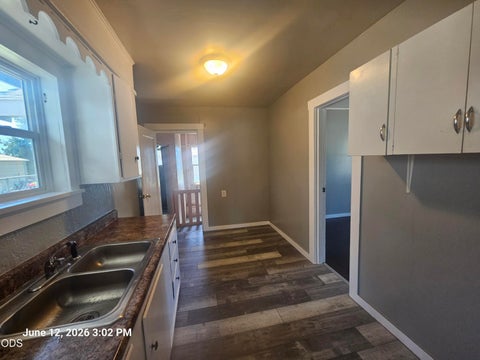 Tiny photo for 1008 Owens Street, Klamath Falls, OR 97601 (MLS # 220223304)