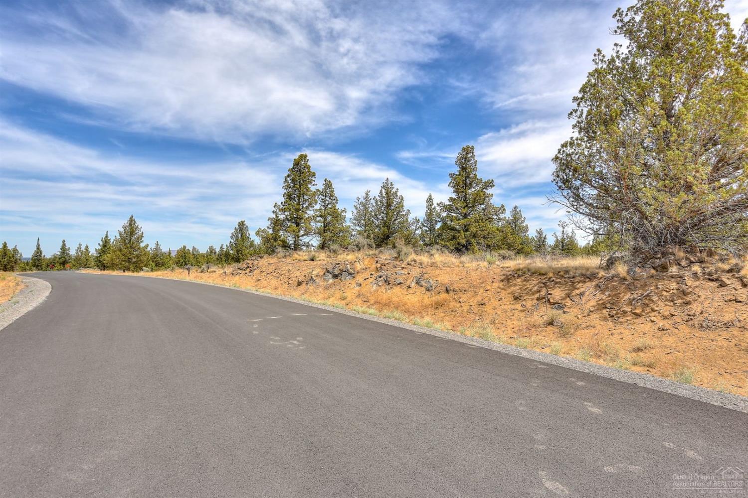 Pacific Cascade Hts - Land