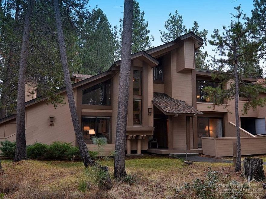 Looking for a convenient, well maintained condo close to the Sunriver Village? Take a look at this classic Tennis Village condo adjacent to Sage Springs, with vaulted wood ceilings, sauna and convenient bike path out back-this is just the spot to enjoy all Sunriver has to offer! Being sold furnished + A/C.