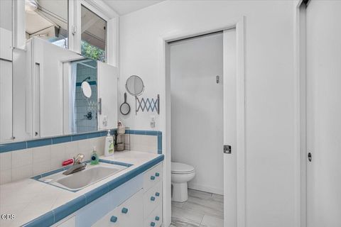 Tiny photo for 70 Fair Oaks Drive, Medford, OR 97504 (MLS # 220224328)