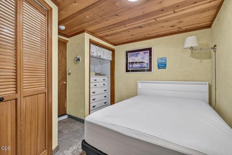 Tiny photo for 70 Fair Oaks Drive, Medford, OR 97504 (MLS # 220224328)