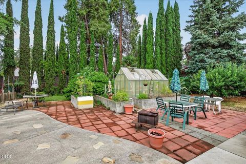 Tiny photo for 70 Fair Oaks Drive, Medford, OR 97504 (MLS # 220224328)