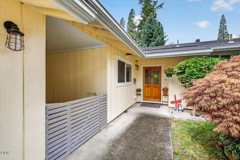 Tiny photo for 70 Fair Oaks Drive, Medford, OR 97504 (MLS # 220224328)