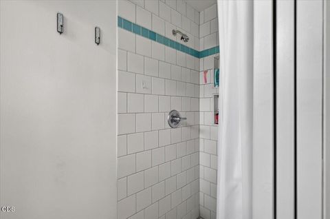 Tiny photo for 70 Fair Oaks Drive, Medford, OR 97504 (MLS # 220224328)