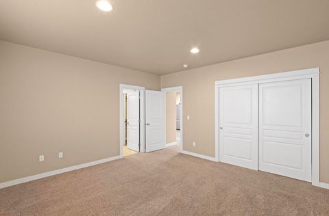 Tiny photo for 1467 S Spring Street, Medford, OR 97504 (MLS # 220211975)