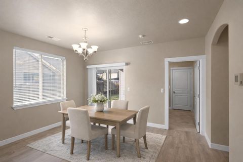 Tiny photo for 1467 S Spring Street, Medford, OR 97504 (MLS # 220211975)