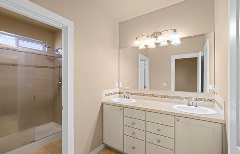 Tiny photo for 1467 S Spring Street, Medford, OR 97504 (MLS # 220211975)