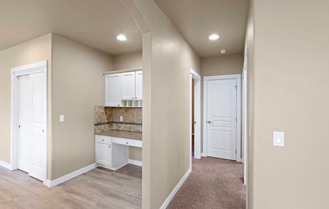 Tiny photo for 1467 S Spring Street, Medford, OR 97504 (MLS # 220211975)