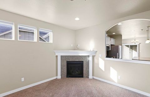 Tiny photo for 1467 S Spring Street, Medford, OR 97504 (MLS # 220211975)