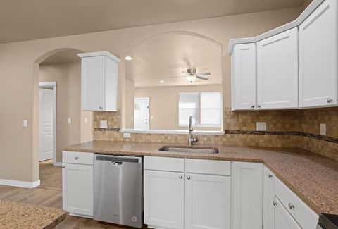 Tiny photo for 1467 S Spring Street, Medford, OR 97504 (MLS # 220211975)