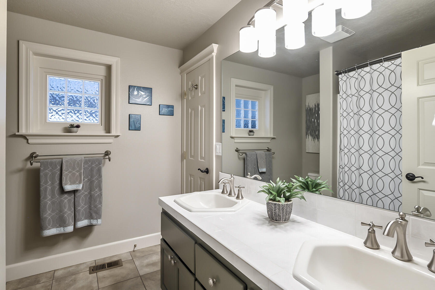 Awbrey Butte - Residential