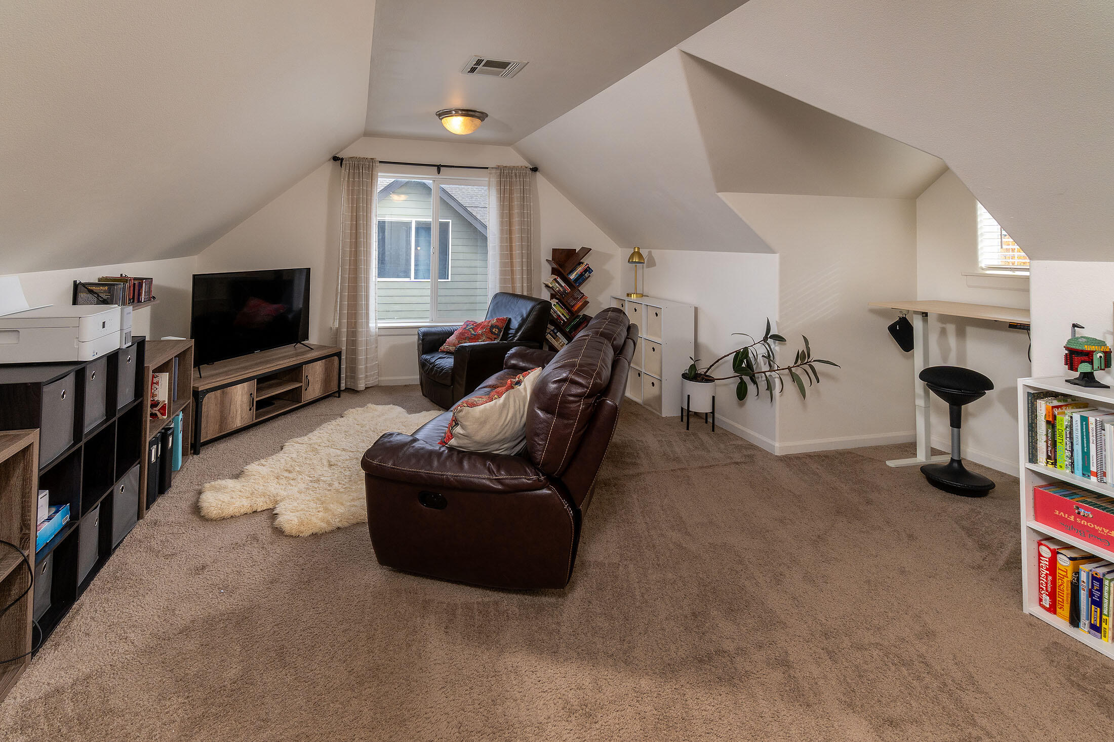 Quiet Canyon - Residential