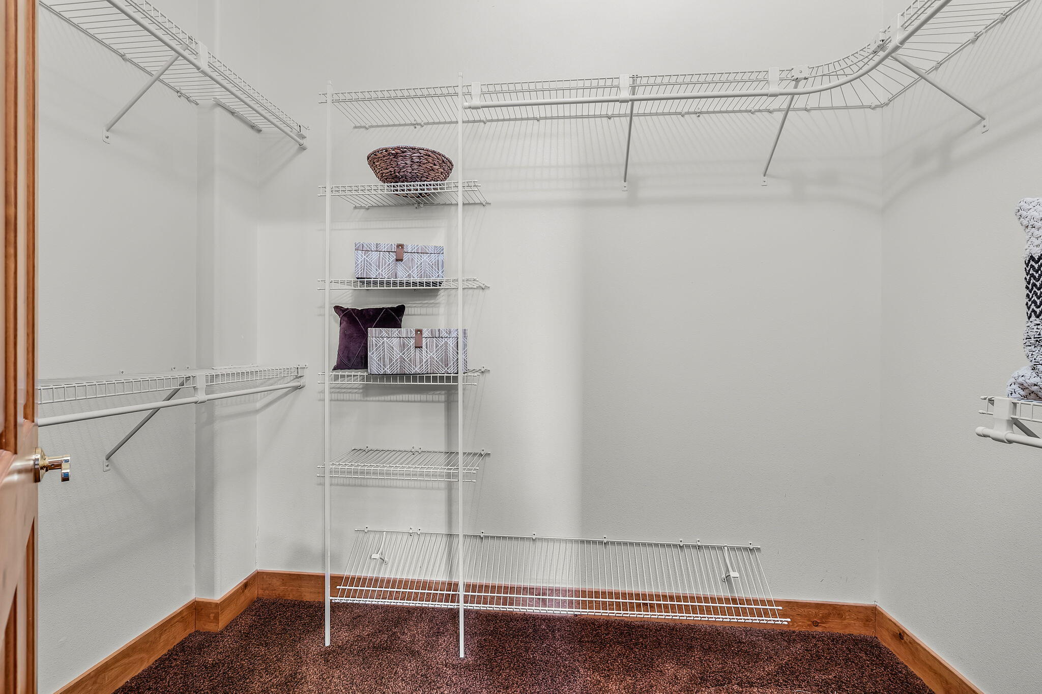 Pine Meadow Vill - Residential