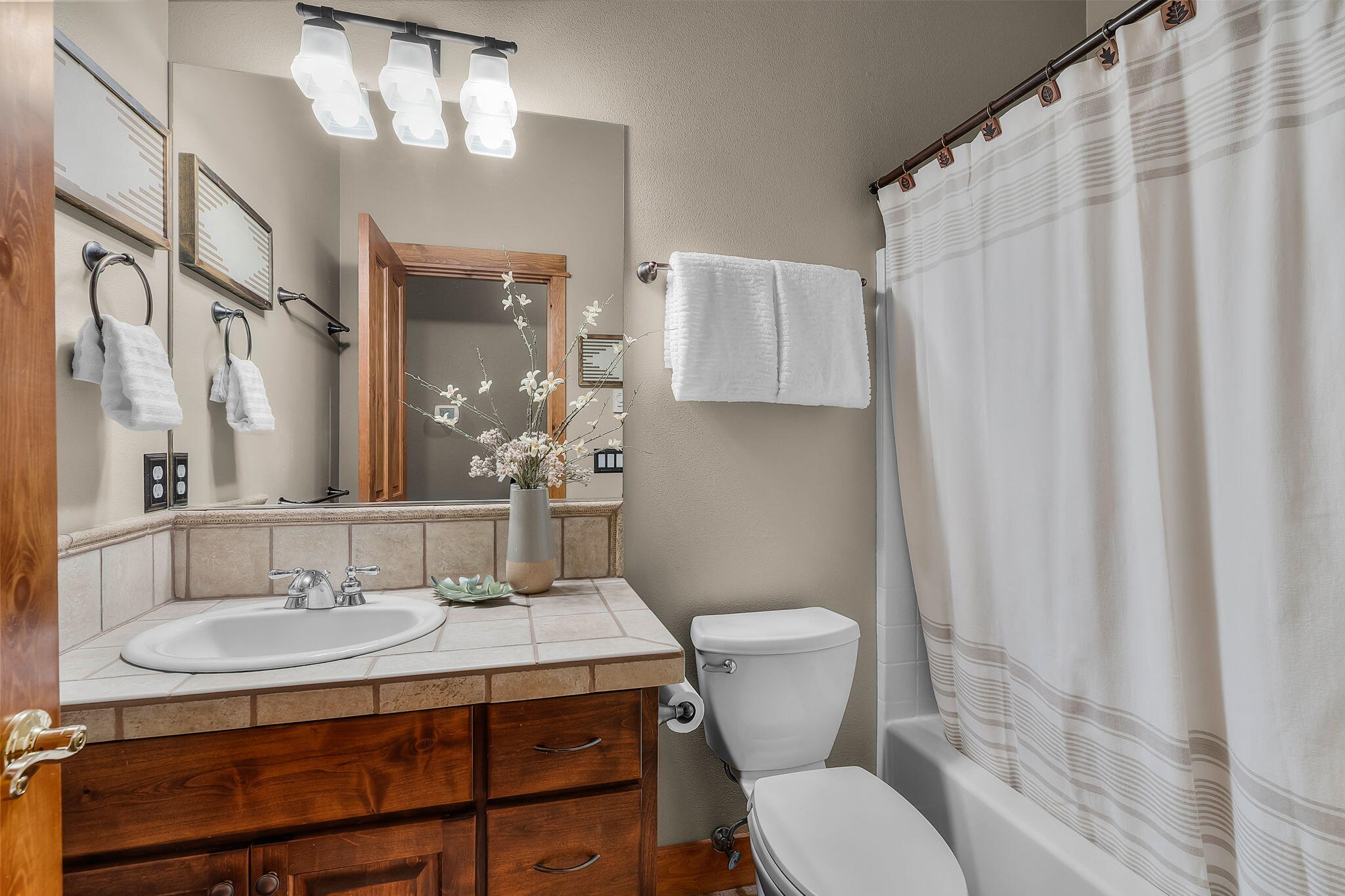 Pine Meadow Vill - Residential