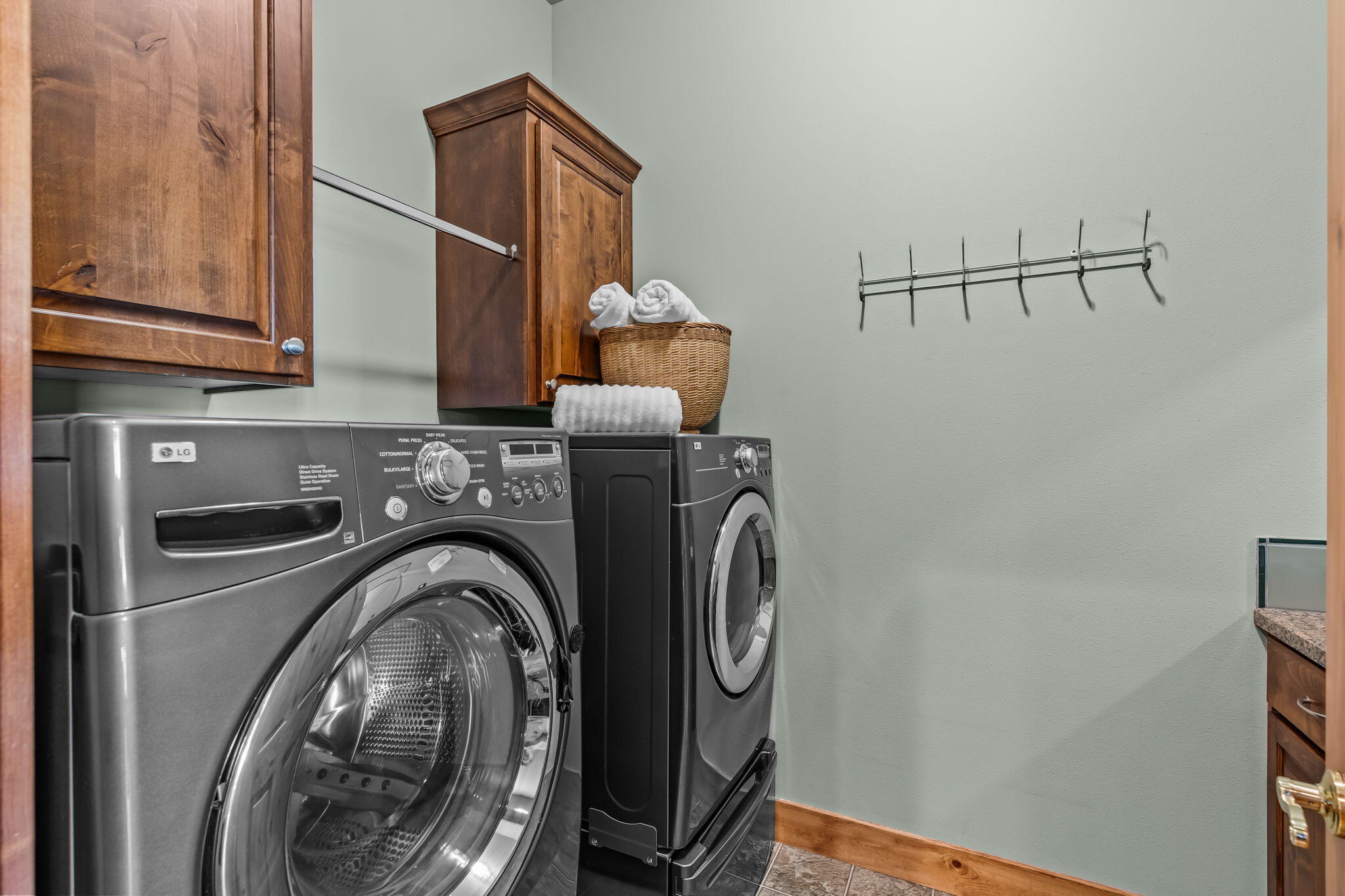 Pine Meadow Vill - Residential