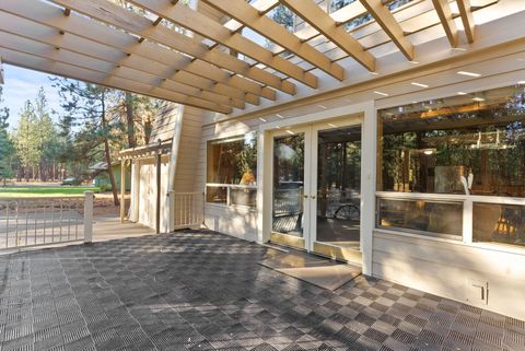 Tiny photo for 69301 Lariat, Sisters, OR 97759 (MLS # 220213270)