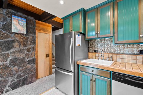 Tiny photo for 69301 Lariat, Sisters, OR 97759 (MLS # 220213270)