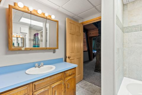 Tiny photo for 69301 Lariat, Sisters, OR 97759 (MLS # 220213270)