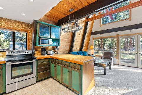 Tiny photo for 69301 Lariat, Sisters, OR 97759 (MLS # 220213270)