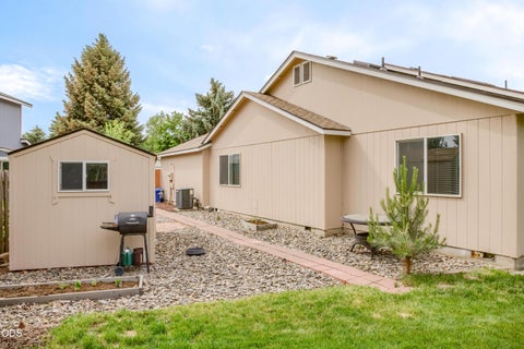 Tiny photo for 3649 SW Bobby Jones Court SW, Redmond, OR 97756 (MLS # 220223802)