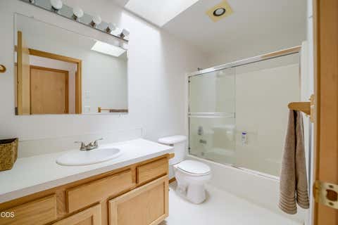 Tiny photo for 3649 SW Bobby Jones Court SW, Redmond, OR 97756 (MLS # 220223802)