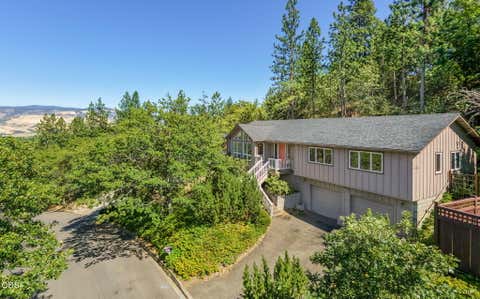 Photo of 1536 Pinecrest Terrace, Ashland, OR 97520 (MLS # 220224168)