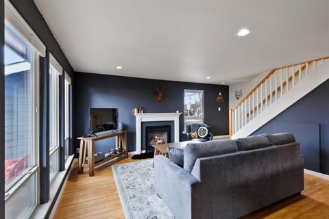 Tiny photo for 111 NW Hawthorne Avenue #APT 1, Bend, OR 97703 (MLS # 220215544)