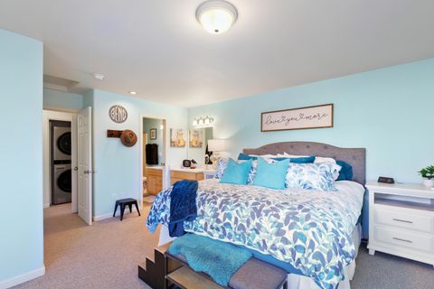 Tiny photo for 111 NW Hawthorne Avenue #APT 1, Bend, OR 97703 (MLS # 220215544)