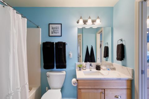 Tiny photo for 111 NW Hawthorne Avenue #APT 1, Bend, OR 97703 (MLS # 220215544)