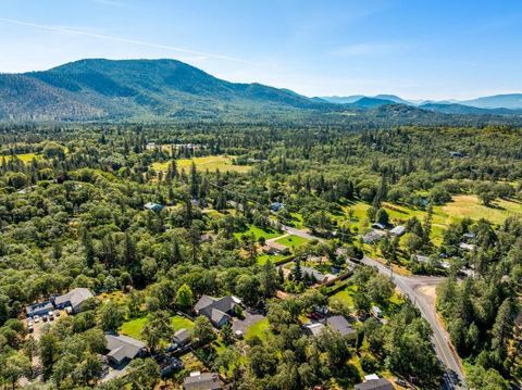 Tiny photo for 847 Three Pines Road, Grants Pass, OR 97526 (MLS # 220221162)