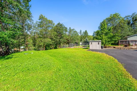 Tiny photo for 847 Three Pines Road, Grants Pass, OR 97526 (MLS # 220221162)