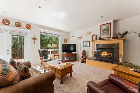 Tiny photo for 847 Three Pines Road, Grants Pass, OR 97526 (MLS # 220221162)