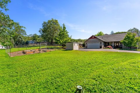 Tiny photo for 847 Three Pines Road, Grants Pass, OR 97526 (MLS # 220221162)