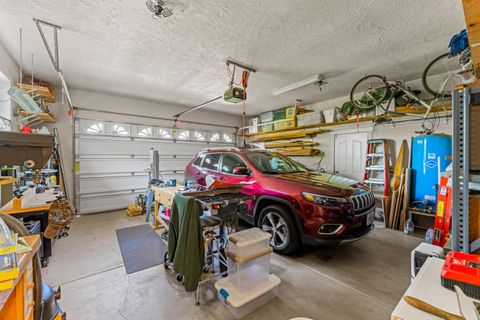 Tiny photo for 847 Three Pines Road, Grants Pass, OR 97526 (MLS # 220221162)